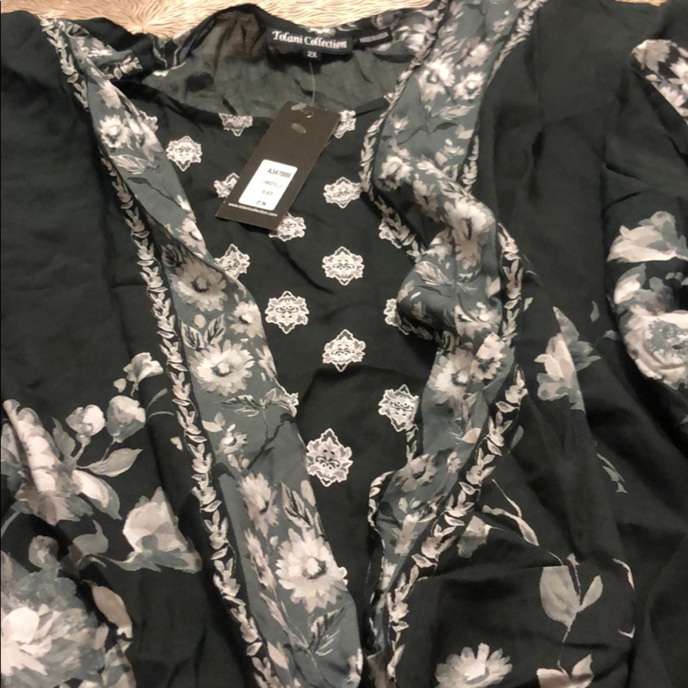 TOLANI COLLECTION 2x long sleeve